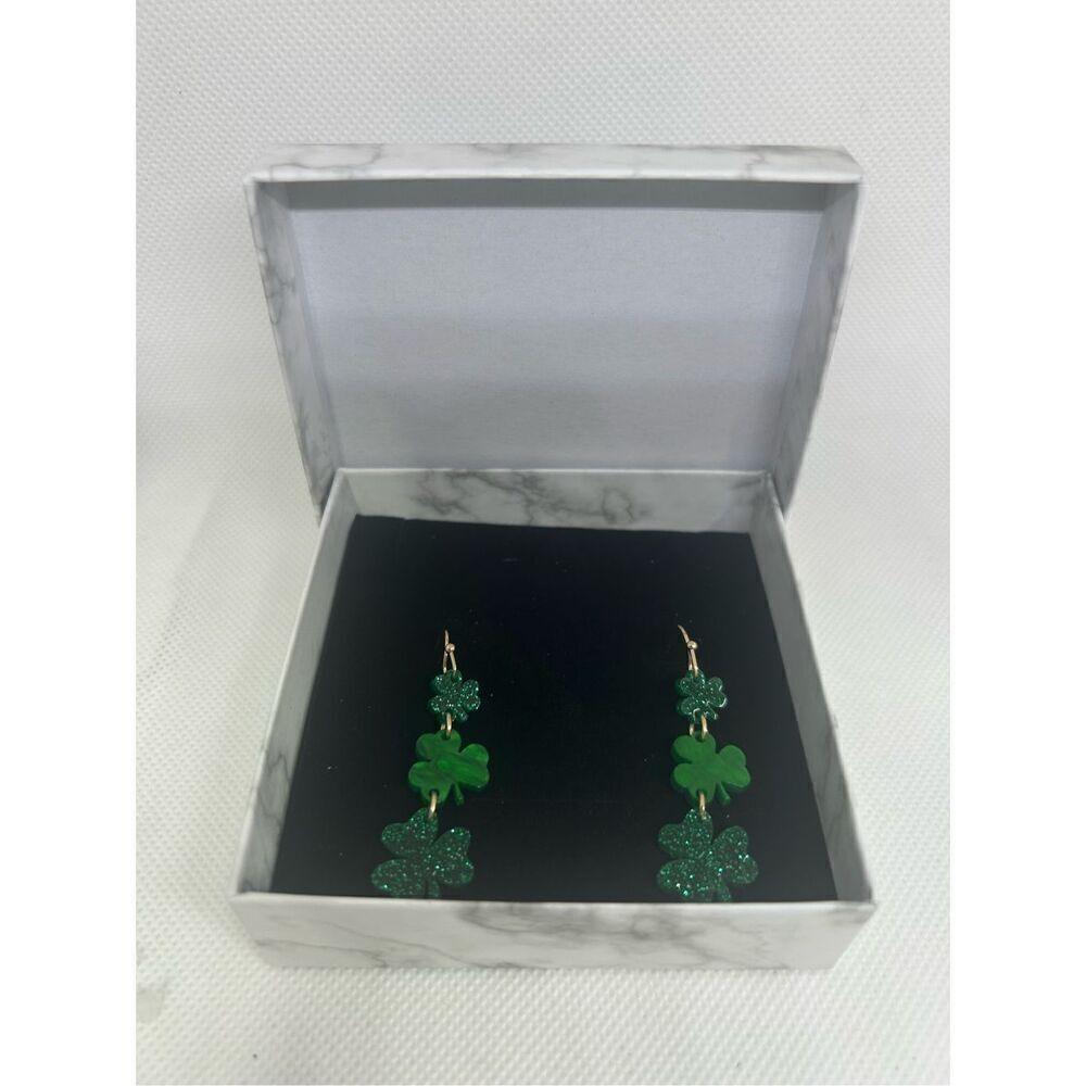 Green ￼Sparkle Clover Shaped Earrings